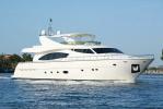 Yachtcharter Ferretti 880