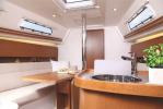 Yachtcharter Hanse 325 Pantry