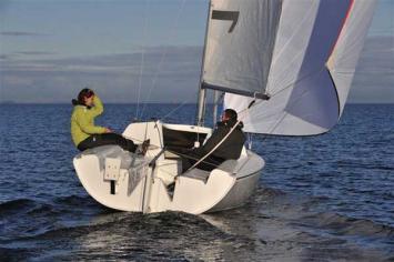 Dehler Varianta Auenansicht