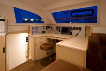 Catana 42 Carbon infusion Innenansicht