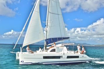 Catana 42 Carbon infusion Top Bild