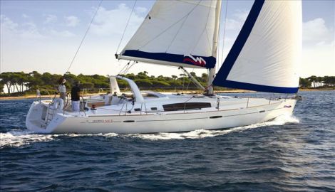 Yachtcharter Oceanis 50 Seitenansicht 4+1 Cab 4 WC