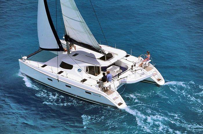 Yachtcharter Bahia 46 Luftansicht 4 Kab 4 WC