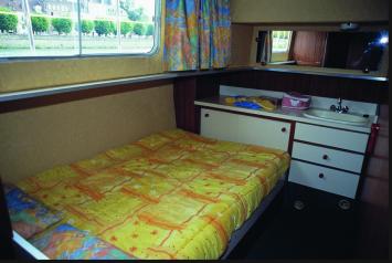 P-1120R-2Cab.-Kabine.png Innenansicht