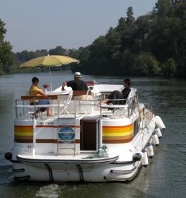 P-1400-FB-4Cab-Heckansicht.png Auenansicht