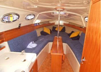 Odin 820-1Cab, Salon.png Innenansicht