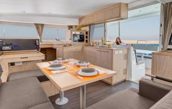 Lagoon 400 S2 Innenansicht
