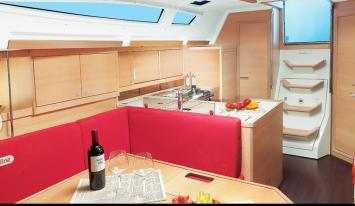 Elan 410 Innenansicht