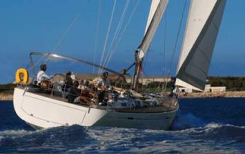 Dufour 525 Grand Large (3Cab/3WC)-Heck-jpg Auenansicht