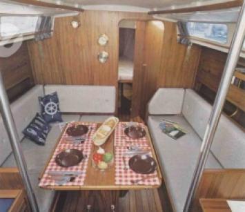 Friendship 28 Innenansicht