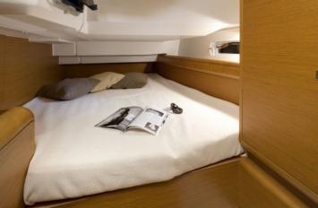 Innenansicht der Sun Odyssey 419 (3 Kabinen, 2 Bäder) Innenansicht