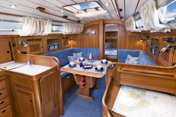 Hallberg Rassy 342 Innenansicht