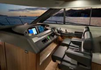 Riviera 6000 Sport Yacht Innenansicht