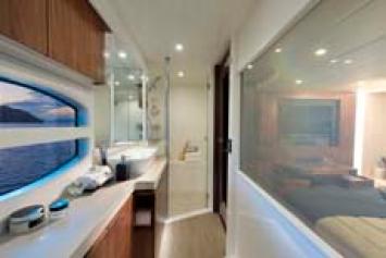 Riviera 6000 Sport Yacht Innenansicht