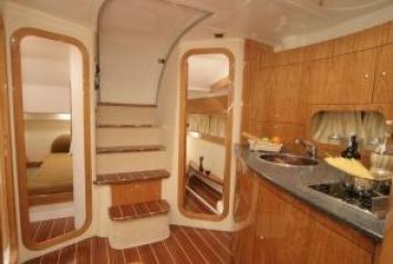 Mira 43 (3Cab-2WC)-Pantry.JPG Innenansicht