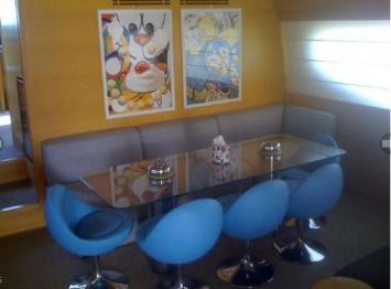 Posillipo-Technema-80-salon.JPG Innenansicht