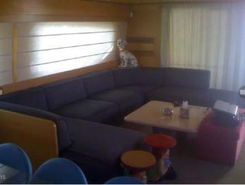 Posillipo-Technema-80-salon.JPG Innenansicht