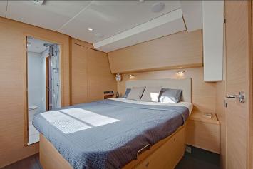 Lagoon620-6Cab-6WC-Kabine.JPG Innenansicht