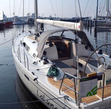 Winner Yachts 12.20 (4Cab-1WC)Deck.JPG Auenansicht