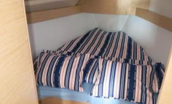 Elan 354 Impression (3Cab-1WC)-Kabine.JPG Innenansicht