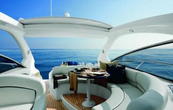 Atlantis 47 (2Cab-2WC)-Cockpit.JPG Au�enansicht