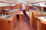 Yachtcharter Bavaria 33 Cruiser 2cab Salon