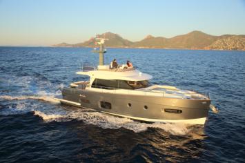 Azimut Magellano 53 Top Bild