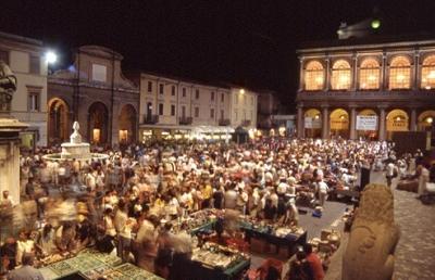 Bootscharter Italienische Adria: Rimini hat eine sehenswerte Altstadt