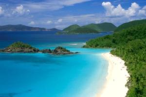 Yachtcharter Kleine Antillen: St. Lucia - türkises Wasser, gleißend weißer Sand