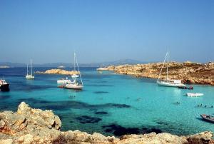 Bootscharter Korsik: Das Maddalena-Archipel, Inselwelt mit bizzarren Felsformationen