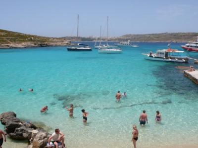 Yachtcharter Malta: Blaue Lagune auf Comino