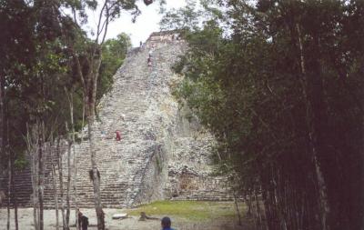Bootscharter Mexico-Yucatan: In Mexico geh�rt der Besuch einer Maya-Ruine zum Pflichtprogramm
